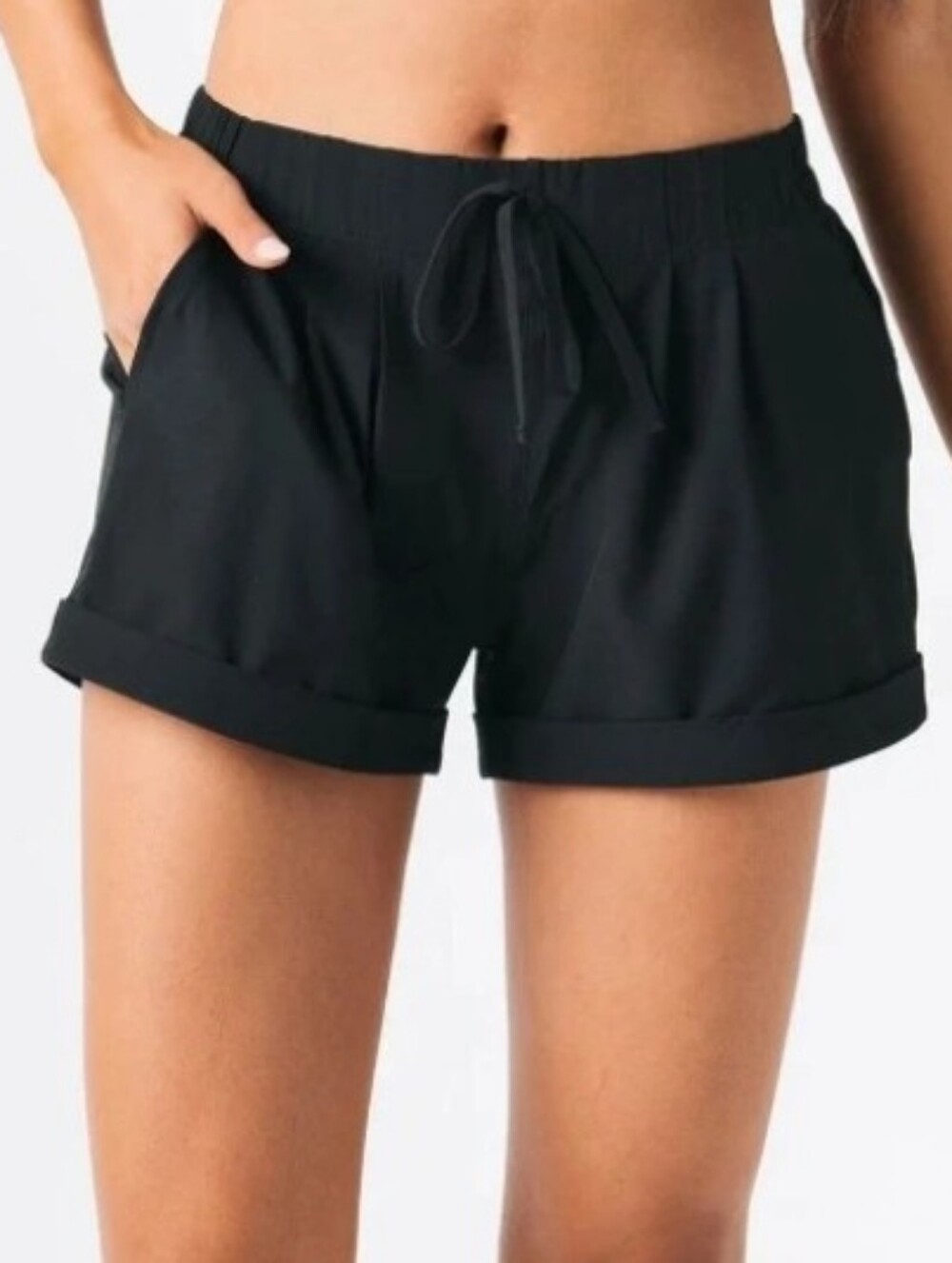 NWOT ZYIA Black Summer Cuffed Shorts with Drawstring Athleticwear Size L Sporty